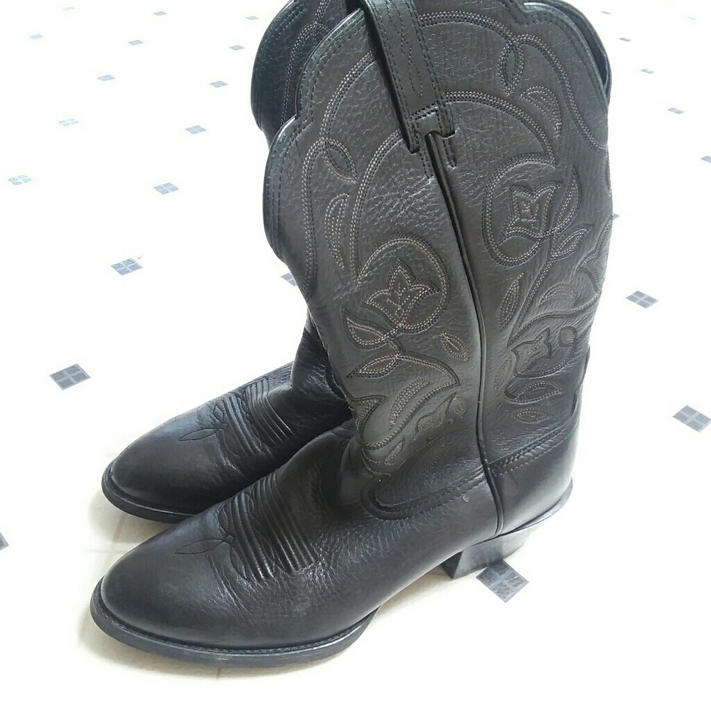 Ariat women 7 1/2 boots